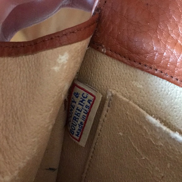 Dooney and Bourke crossbody - Picture 6 of 6